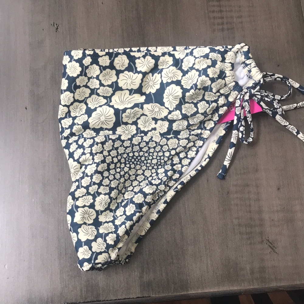 NWT Tankini - Picture 3 of 7